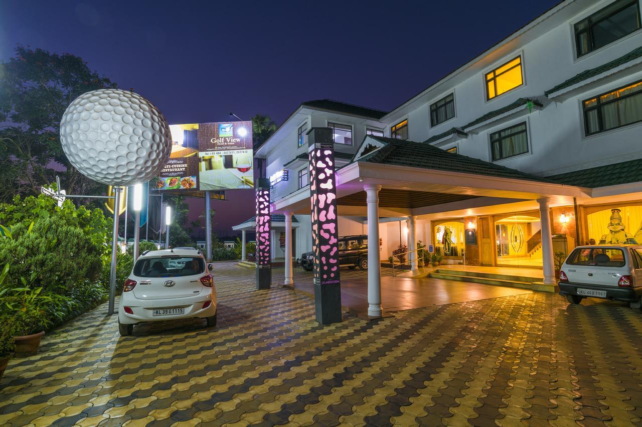 Golf View Hotels & Suites Nedumbassery Exterior foto
